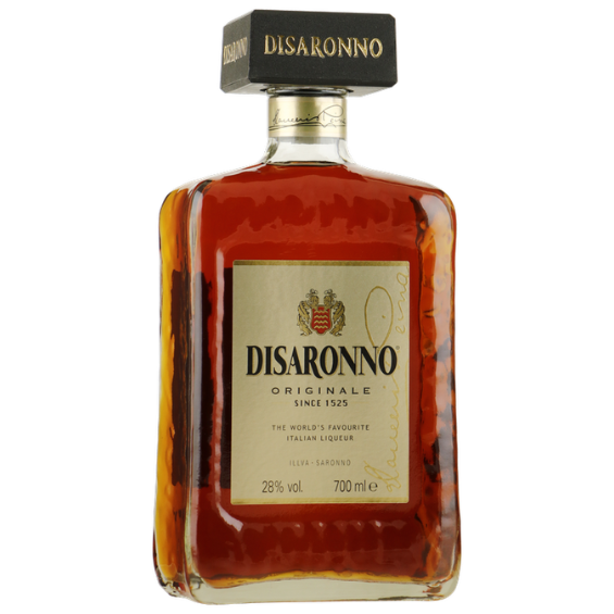 Disaronno Originale – Italiaanse elegantie sinds 1525 Disaronno Originale vindt zijn oorsprong in het Italiaanse Saronno, waar volgens de overlevering al in 1525 de eerste versie van deze bijzondere likeur werd geschonken. Het geheime familierecept wordt al generaties lang bewaakt door de familie Reina en vormt nog altijd de basis van deze wereldwijd geliefde amaretto. Tegenwoordig wordt Disaronno in meer dan 160 landen verkocht en geldt het als dé referentie binnen zijn categorie. Ondanks de karakteristieke amandelsmaak wordt Disaronno gemaakt op basis van onder andere abrikozenpitextract en een geheime mix van kruiden en fruitextracten, wat zorgt voor zijn unieke, verfijnde karakter. Smaakprofiel Kleur Warm amber met een heldere glans. Neus Verleidelijke aroma's van marsepein, vanille, gekaramelliseerde suiker, amandel en subtiele specerijen. Mond Fluweelzacht en rond met tonen van amandel, abrikoos, vanille en lichte karamel. Afdronk Lang, zacht en elegant met een aangename zoetheid en verfijnde kruidigheid. Serveren & Cocktails Disaronno Originale is bijzonder veelzijdig: Puur of met ijs In de koffie Over vanille-ijs of desserts Amaretto Sour Disaronno & Cola Disaronno Tonic Espresso Martini met een Italiaanse twist Over de producent ILLVA Saronno is een onafhankelijk Italiaans familiebedrijf dat de traditie van Disaronno al generaties lang voortzet. Het merk onderscheidt zich niet alleen door zijn geheime recept, maar ook door de iconische vierkante fles, geïnspireerd op Murano-glas en wereldwijd direct herkenbaar. Disaronno behoort tot de meest geëxporteerde Italiaanse likeurmerken en is een wereldwijd symbool van Italiaanse stijl, vakmanschap en gastvrijheid. Productinformatie Land: Italië Categorie: Amaretto likeur Inhoud: 0,7 L Alcoholpercentage: 28% Serveertemperatuur: 10–14 °C of met ijs Wijnhandel Smit adviseert Disaronno Originale is een tijdloze klassieker die in geen enkele drankencollectie mag ontbreken. De zachte, elegante smaak maakt deze premium amaretto perfect als digestief, bij koffie of desserts, maar ook als basis voor een breed scala aan klassieke en moderne cocktails. Een icoon dat al generaties lang liefhebbers over de hele wereld weet te verleiden.