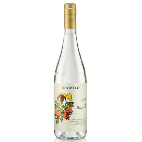 Marolo Di Barbaresco Grappa &ndash; Itali&euml; Rijke, elegante grappa met karaktervolle tonen van Barbaresco-druiven. De Marolo Di Barbaresco Grappa is een exclusieve Italiaanse grappa, gestookt uit de vinacce van Barbaresco-wijnen, gemaakt van de beroemde Nebbiolo-druif. Deze grappa combineert kracht en finesse met een verfijnde aromatische diepgang. Na distillatie wordt de grappa kort gerijpt om de complexiteit en balans volledig te laten ontwikkelen. Smaakprofiel Druivenbasis: Vinacce van Nebbiolo (Barbaresco) Kleur: Helder, licht amber Aroma&rsquo;s: Gedroogd fruit, licht bloemig, subtiel hout Smaak: Vol, elegant en harmonieus Structuur: Rond en zacht Afdronk: Lang, warm en verfijnd Proefnotitie De neus opent met tonen van rijp rood fruit, een vleugje gedroogde bloemen en lichte houtnuances. In de mond is de grappa vol en elegant, met een warme, aanhoudende afdronk die de complexiteit van Barbaresco weerspiegelt. Dit is de Marolo Di Barbaresco Grappa. Wat is grappa en hoe wordt het gemaakt? Voor deze grappa worden uitsluitend verse vinacce gebruikt: zorgvuldig geselecteerde druivenschillen van de wijnproductie, rijk aan aroma en perfect geschikt voor verfijnde distillatie. Bij Marolo worden de vinacce van Barbaresco direct na de wijnproductie gestookt in traditionele koperen ketels, waardoor de karakteristieke aroma&rsquo;s van Nebbiolo behouden blijven en de grappa zijn elegante structuur krijgt. Over het huis Marolo Marolo is een prestigieuze distilleerderij in Piemonte, gespecialiseerd in grappa van uitzonderlijke kwaliteit. Generaties vakmanschap gecombineerd met moderne distillatietechnieken zorgen voor pure, karaktervolle en internationaal erkende grappa&rsquo;s, waaronder deze elegante Nebbiolo-gebaseerde Marolo Di Barbaresco. Serveertips & gebruik Perfect als digestief na een stevig diner of bij desserts met chocolade of noten Combineert uitstekend met harde kazen of rijke chocoladedesserts Serveer op kamertemperatuur (18&ndash;20&deg;C) in een tulpenvormig glas voor optimale aroma&rsquo;s Regio: Piemonte Land: Itali&euml;