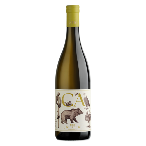 Weingut Hannes Sabathi S&uuml;dsteiermark Jagerberg Chardonnay &ndash; Oostenrijk Elegante, terroirgedreven Chardonnay met diepgang en verfijning. De Weingut Hannes Sabathi S&uuml;dsteiermark Jagerberg Chardonnay is een karaktervolle Oostenrijkse witte wijn van 100% Chardonnay. Deze wijn combineert finesse en kracht met een duidelijke terroirexpressie. In de neus toont hij een subtiele toets van grafiet, aangevuld met kruidige en nootachtige aroma&rsquo;s. In de mond is de wijn perfect in balans, met een volle body en een lange, elegante afdronk die zijn rijping en herkomst prachtig weerspiegelt. Smaakprofiel Druif: 100% Chardonnay Kleur: Helder goudgeel Aroma&rsquo;s: Grafiet, kruiden, noten, subtiele houttonen Smaak: Vol, krachtig en verfijnd Structuur: Rijk maar strak in balans Afdronk: Lang en mineraal Proefnotitie Kruidige en nootachtige aroma&rsquo;s met een subtiele grafiettoets in de neus. In de mond vol en harmonieus, met diepgang en een lange, elegante afdronk. Dit is de Weingut Hannes Sabathi S&uuml;dsteiermark Jagerberg Chardonnay. Over het domein Weingut Hannes Sabathi is gevestigd in Gamlitz, in het hart van de S&uuml;dsteiermark. Hannes Sabathi werkt volgens de filosofie &lsquo;less is more&rsquo;, waarbij minimale interventie en maximaal respect voor bodem en oogstjaar centraal staan. De familie beheert circa 70 hectare wijngaarden in een regio die sinds de jaren 1980 is uitgegroeid tot een van de meest toonaangevende wijngebieden van Oostenrijk. Sabathi speelt een belangrijke rol in de verdere ontwikkeling van individuele wijngaardexpressie en duurzame kwaliteitswijnbouw. Terroir Bodem: kalkrijke ondergrond met zandige en leemachtige structuur Koel klimaat met grote temperatuurverschillen tussen dag en nacht Focus op perceelselectie en precisie in de wijngaard De kalkrijke bodem zorgt voor spanning, mineraliteit en bewaarpotentieel. Vinificatie & Rijping Gisting in eikenhouten vaten van 1500 liter 16 maanden rijping op de fijne lie Deze lange rijping op gist geeft de wijn extra complexiteit, structuur en een romige textuur zonder zijn frisheid te verliezen. Serveertips & gebruik Perfect bij schaal- en schelpdieren, kreeft of gegrilde vis Uitstekend bij gevogelte met romige sauzen Serveer rond 10&ndash;12&deg;C Heeft bewaarpotentieel voor meerdere jaren Appellatie: S&uuml;dsteiermark DAC Land: Oostenrijk