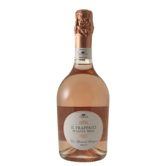 Home 29 Santa Tresa Il Frappato Spumante Rosé – Sprankelende Siciliaanse rosé met rood fruit en verfijnde frisheid Deze Santa Tresa Il Frappato is een bijzondere mousserende rosé uit Sicilië, geproduceerd door Santa Tresa. Gemaakt van de typisch Siciliaanse Frappato, die normaal voor rode wijnen wordt gebruikt, is dit een verrassende en originele creatie. Een ongebruikelijke stijl die direct overtuigt: speels, elegant en vooral ontzettend lekker – pure “instant happiness” in het glas. De smaak van de Santa Tresa Il Frappato is fris, fruitig en levendig, met een elegante mousse en verfijnde bubbels. In de neus domineren aroma’s van aardbei, granaatappel en rabarber, aangevuld met frisse tonen van bosvruchten. In de mond is de wijn droog en zuiver, met een verfrissende zuurgraad en een subtiel bittertje van roze pompelmoes dat zorgt voor extra structuur en spanning. Het geheel is mooi in balans en bijzonder doordrinkbaar. Deze feestelijke mousserende rosé is perfect als luxe aperitief en combineert uitstekend met verfijnde gerechten zoals gegrilde zalm, tonijn sashimi of rauwe langoustines met een frisse dressing. Ideaal voor speciale momenten of gewoon wanneer er iets te vieren valt.