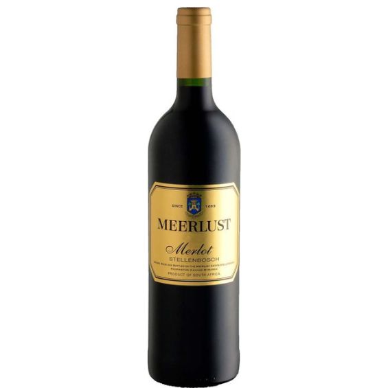 Meerlust Merlot – Volle en elegante Merlot uit Stellenbosch De Meerlust Merlot is een rijke, zachte en verfijnde rode wijn uit Stellenbosch. Vol van smaak met donker fruit, pruimen, bramen, drop, chocolade en specerijen, ondersteund door frisse zuren en krachtige maar soepele tannines. De Meerlust Merlot is een stijlvolle Zuid-Afrikaanse Merlot van het historische Meerlust Estate, één van de meest iconische wijnhuizen van Stellenbosch. Deze rode wijn combineert rijp donker fruit met elegantie, structuur en een subtiele kruidigheid. Door de rijping op Frans eikenhout krijgt de wijn extra diepte, rondeur en complexiteit. Het resultaat is een volle, robuuste maar tegelijk zachte Merlot met een klassieke uitstraling en een lange, harmonieuze afdronk. Smaakprofiel Druif Merlot Kleur Diep paarsrood. Geur Intense aroma’s van bramen, rijpe pruimen en drop, aangevuld met tonen van donkere chocolade, specerijen, kruidigheid en een lichte hint van cederhout. Smaak Vol, rijk en gul met veel donker fruit. De wijn heeft kracht en structuur, maar blijft mooi zacht en elegant. Frisse zuren zorgen voor balans, terwijl de rijpe tannines de wijn lengte en stevigheid geven. Afdronk Lang, warm en verfijnd met tonen van rijp zwart fruit, chocolade, kruiden en subtiel eikenhout. Proefnotitie De Meerlust Merlot is een volle en karaktervolle rode wijn uit Stellenbosch met aroma’s van bramen, pruimen, drop, donkere chocolade en specerijen. In de mond is de wijn rijk en robuust, maar dankzij de zachte tannines en frisse zuren blijft hij elegant en toegankelijk. Een klassieke Merlot met diepgang, rijp fruit en een mooie kruidige spanning. De houtopvoeding is goed geïntegreerd en geeft de wijn extra complexiteit zonder het fruit te overheersen. Over het wijnhuis Meerlust Estate behoort tot de absolute iconen van Stellenbosch en heel Zuid-Afrika. Het wijnhuis werd al in 1756 gekocht en heeft sindsdien een indrukwekkende reputatie opgebouwd met wijnen van internationale klasse. De naam Meerlust betekent vrij vertaald “het plezier van de zee”. De ligging nabij False Bay zorgt voor verkoelende invloeden, waardoor de druiven optimaal kunnen rijpen zonder hun frisheid te verliezen. Het vlaggenschip van Meerlust is de beroemde Rubicon, een Bordeaux-blend die zich jarenlang op fles kan ontwikkelen en zich moeiteloos kan meten met grote wijnen uit Bordeaux. Ook deze Merlot laat duidelijk zien waarom Meerlust tot de top van Zuid-Afrika behoort. Wijngaard & Vinificatie De druiven voor de Meerlust Merlot zijn afkomstig van geselecteerde wijngaarden in Stellenbosch. De bodem bestaat uit graniet en klei, wat bijdraagt aan structuur, concentratie en elegantie in de wijn. De wijnstokken zijn gemiddeld 25 tot 30 jaar oud. Deze oudere stokken leveren druiven met meer concentratie en diepgang. Na de oogst vergisten de druiven in roestvrijstalen tanks. Tijdens de vergisting vindt regelmatige remontage plaats, waarbij het sap over de schillen wordt gepompt om extra kleur, aroma en smaak aan de wijn te onttrekken. Daarna rijpt de wijn 17 maanden in vaten van Frans eikenhout, waarvan ongeveer 50% nieuw. Deze rijping geeft de Merlot extra structuur, kruidigheid, zachtheid en complexiteit. Wijn & Spijs De Meerlust Merlot is een uitstekende begeleider van rijke vleesgerechten, wild en kruidige bereidingen. Perfect bij: Hertenbiefstuk met kruidenkorst Rundvlees of entrecote Lamsrack of lamsbout Wildgerechten Stoofschotels Eendenborst Pasta met rijke vleessaus Gerechten met paddenstoelen Gerijpte kazen Serveer op 16–18°C. Beoordelingen Jancis Robinson: 16,5/20 Jancis Robinson omschrijft de wijn als een klassieke, charmante Merlot met tonen van rode pruimen, bosachtige kruidigheid, bittere kruiden en stevige maar soepele tannines. Perswijn noemt de wijn zwoel en mooi rijp, met tonen van confituur, kers en zoethout. De smaak is zacht, elegant en mild, met goede tannines. James Suckling beschrijft aroma’s van mintchocolade, donkere bessen en gegrilde kruiden, met een volle body en medium stevige tannines. Waarom kiezen voor Meerlust Merlot? ✓ Volle en elegante Merlot uit Stellenbosch ✓ Afkomstig van het iconische Meerlust Estate ✓ Rijk aan bramen, pruimen, drop, chocolade en specerijen ✓ 17 maanden gerijpt op Frans eikenhout ✓ Krachtige maar zachte tannines ✓ Mooie balans tussen rijp fruit, frisheid en structuur ✓ Heerlijk bij wild, rood vlees, stoofgerechten en gerijpte kazen ✓ Zuid-Afrikaanse topwijn met klassieke uitstraling Regio: Stellenbosch Land: Zuid-Afrika Druif: Merlot Wijnhuis: Meerlust Estate Wijnsoort: Rode wijn Smaak: Vol, rijk, zacht en kruidig Serveertemperatuur: 16–18°C